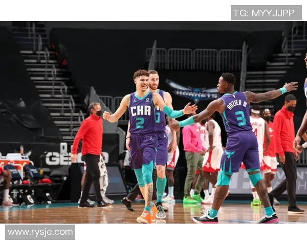 篮球足球明星齐聚中国展现风采引发热潮与关注